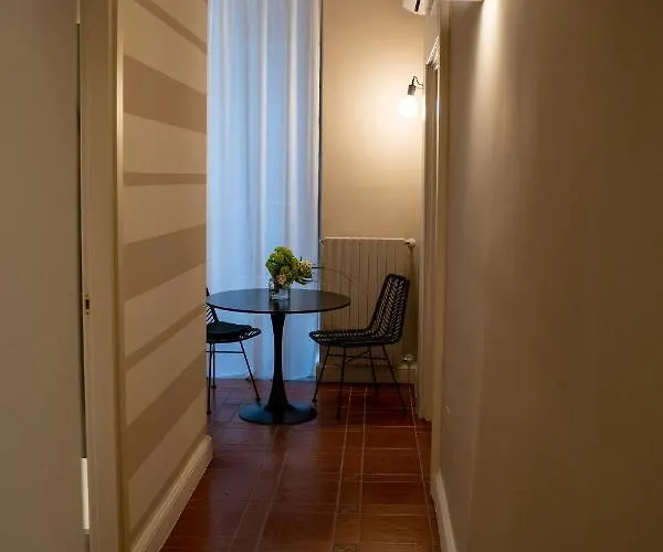 Casa Almika Principe Amedeo 게스트하우스 3*