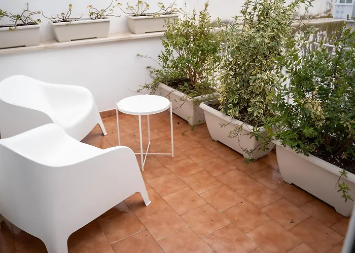 Casa Almika Principe Amedeo 게스트하우스 3*